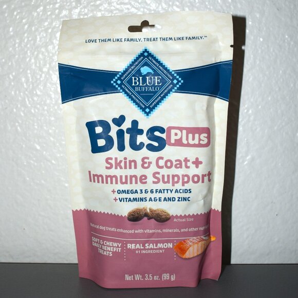 Blue Buffalo Bites Plus Skin And Coat/Immune Support Dog Treats Salmon Lot of 8 - Picture 2 of 3